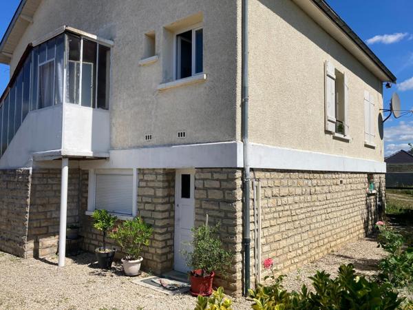 Pavillon 3 chambres 110 m2 habitable avec 1000 m2 de terrain attenant à Châtillon sur seine !