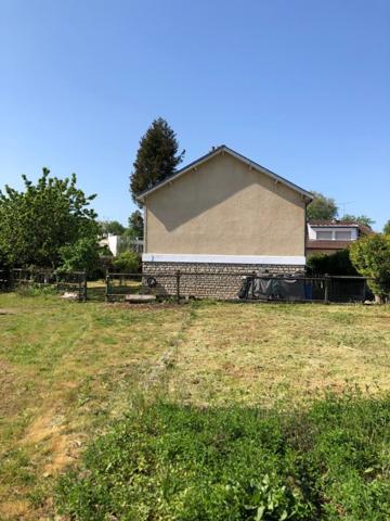 Pavillon 3 chambres 110 m2 habitable avec 1000 m2 de terrain attenant à Châtillon sur seine !