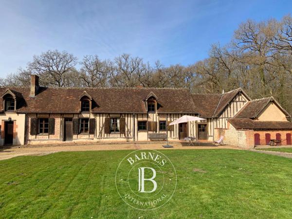 Cheverny, Fermette 8 Chambres -  380 m² à vendre