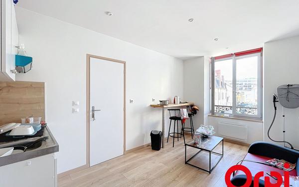 Immeuble à vendre    10 pièces •  Bourges