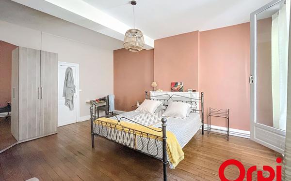 Immeuble à vendre    10 pièces •  Bourges