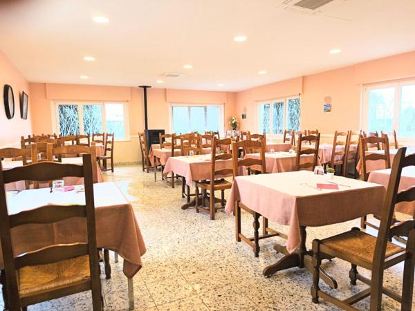 Murs commerciaux d'un restaurant reconnu, proche des grands axes routiers reliant Lorraine, Champagne et Bourgogne