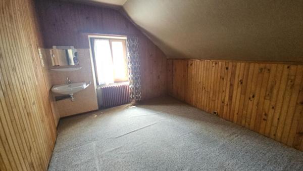 Appartement Cravanche 4/5 pièce(s) 105.67 m2