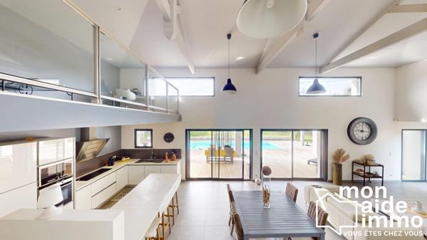 Superbe villa avec piscine, proche centre Casteljaloux