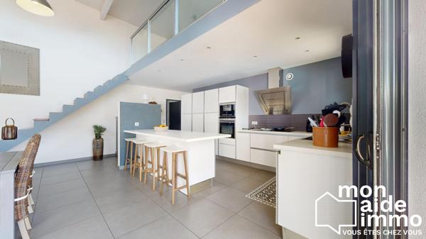 Superbe villa avec piscine, proche centre Casteljaloux