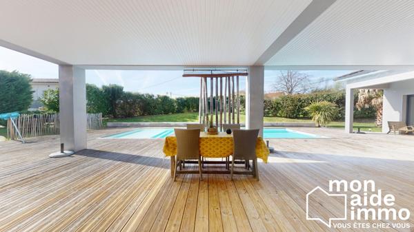 Superbe villa avec piscine, proche centre Casteljaloux