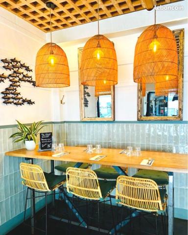 Restaurant Concept Street-food Emplacement No 1 MÂCON centre ville