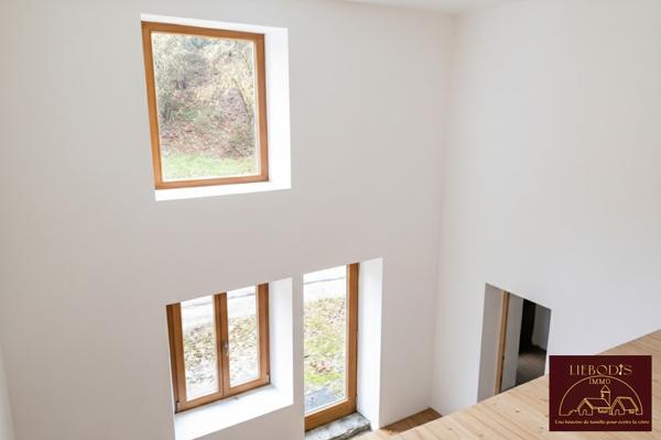 Hadol (88220) Belle bâtisse rénovée avec jardin, bois et pâtures