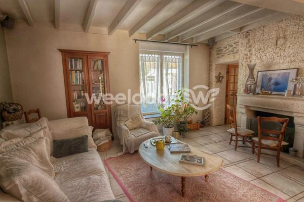 Maison à vendre 6 pièces de 155,72 m² à Magnac-sur-Touvre