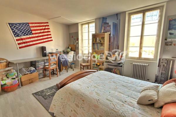 Maison à vendre 6 pièces de 155,72 m² à Magnac-sur-Touvre