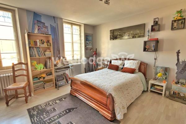 Maison à vendre 6 pièces de 155,72 m² à Magnac-sur-Touvre