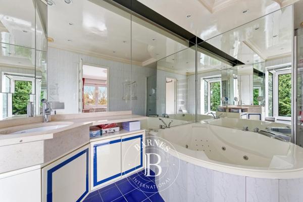 Saint-Maur-des-Fossés, Maison 5 Chambres -  245 m² à vendre