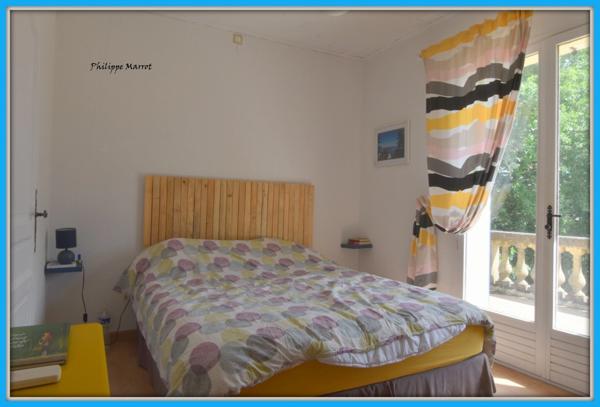 Villa avec gîte, piscine et vue à quelques minutes d’Uzès