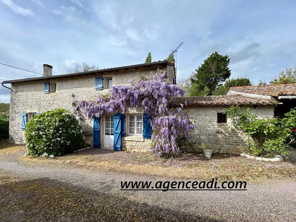 Maison Cherveux 4 pièce(s) 123 m2, Cherveux 79410