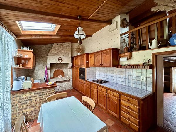 Maison Cherveux 4 pièce(s) 123 m2, Cherveux 79410