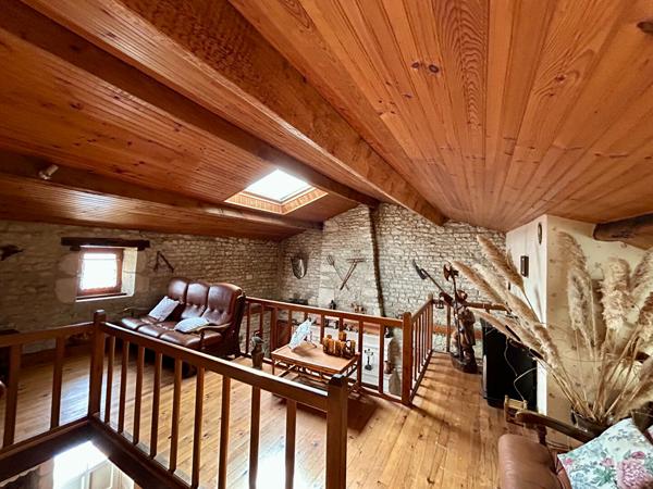 Maison Cherveux 4 pièce(s) 123 m2, Cherveux 79410