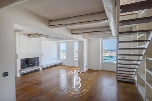 Cassis, Maison de ville 3 Chambres -  218 m² à vendre