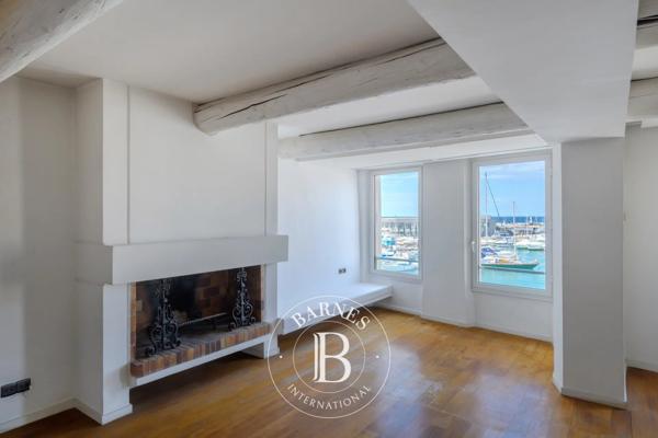 Cassis, Maison de ville 3 Chambres -  218 m² à vendre