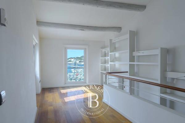 Cassis, Maison de ville 3 Chambres -  218 m² à vendre