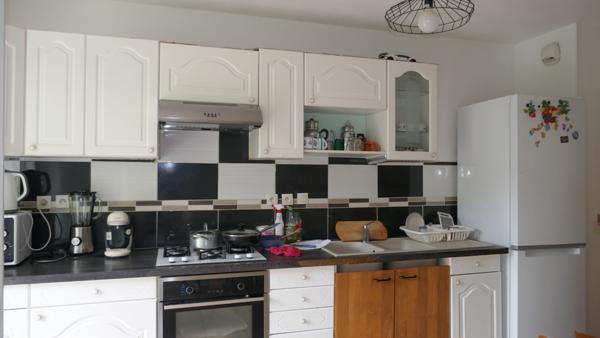 FAVERGES. APPARTEMENT 3 PIECES EN REZ DE JARDIN AVEC CAVE ET GARAGE