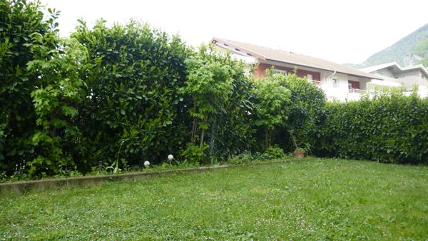 FAVERGES. APPARTEMENT 3 PIECES EN REZ DE JARDIN AVEC CAVE ET GARAGE