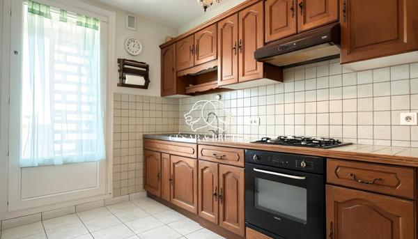 Exclusivité – VILLEURBANNE (Cusset) – Appartement T3/4 – Avant dernier étage – Parking – Cave