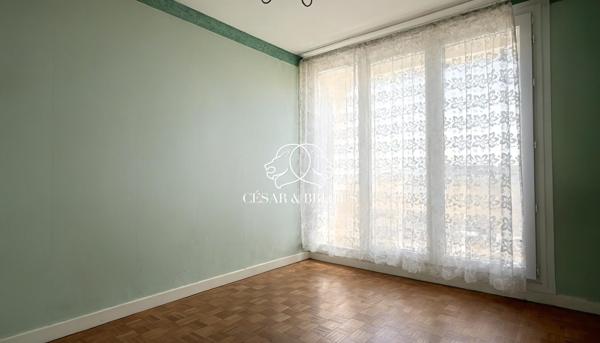 Exclusivité – VILLEURBANNE (Cusset) – Appartement T3/4 – Avant dernier étage – Parking – Cave