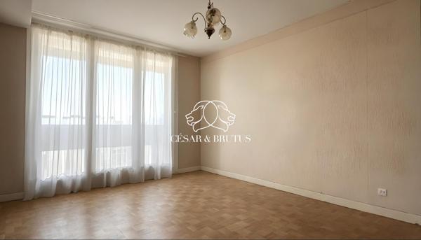 Exclusivité – VILLEURBANNE (Cusset) – Appartement T3/4 – Avant dernier étage – Parking – Cave