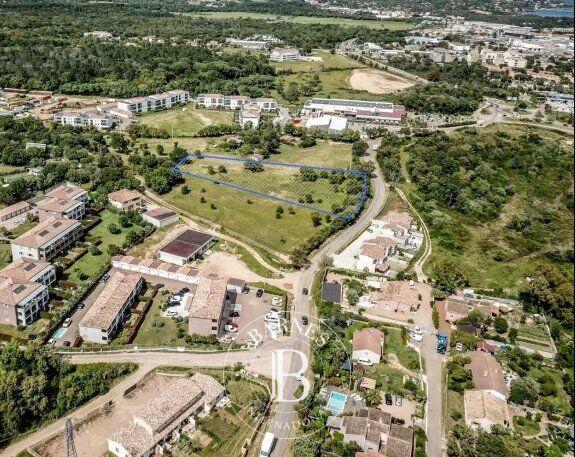 Porto-Vecchio, Terrain constructible  4 000 m² à vendre