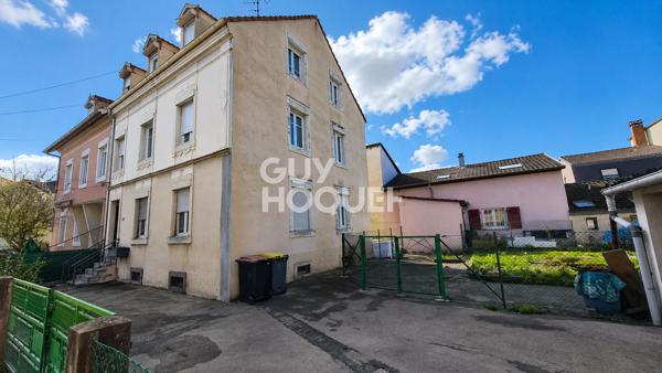 Immeuble de rapport  Mulhouse Dornach avec 3 F2 et 2 garages