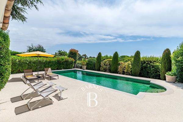Mougins, Villa 5 Chambres -  258 m² à vendre