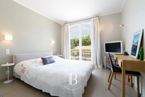 Mougins, Villa 5 Chambres -  258 m² à vendre