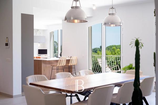 Mougins, Villa 5 Chambres -  258 m² à vendre