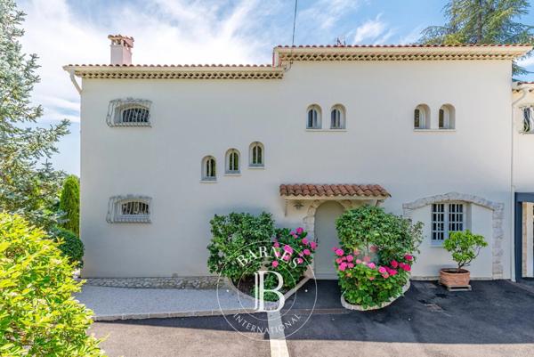 Mougins, Villa 5 Chambres -  258 m² à vendre
