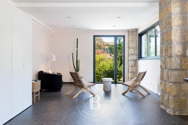 Mougins, Villa 5 Chambres -  258 m² à vendre