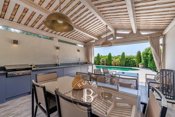 Mougins, Villa 5 Chambres -  258 m² à vendre