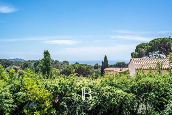 Mougins, Villa 5 Chambres -  258 m² à vendre
