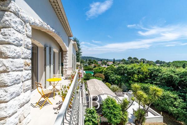 Mougins, Villa 5 Chambres -  258 m² à vendre