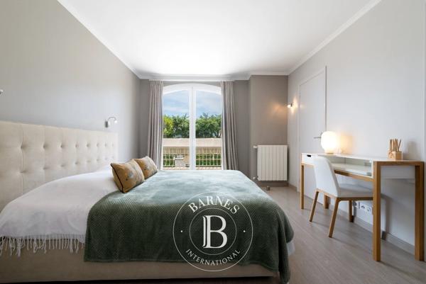 Mougins, Villa 5 Chambres -  258 m² à vendre