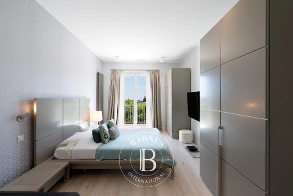 Mougins, Villa 5 Chambres -  258 m² à vendre
