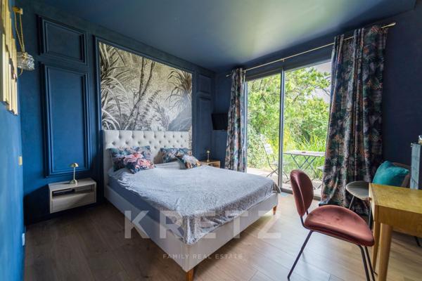 Villa contemporaine sur les hauteurs