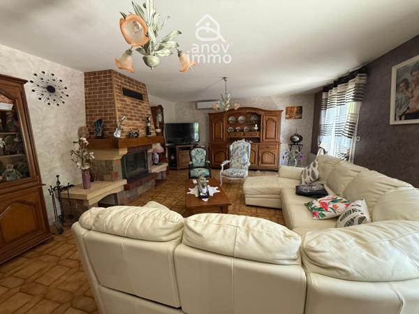 Maison
                                                                                                                                                                                                                                                                                                                        5 pièce(s)                                                                                                                                                                                                          3 chambre(s)                                                                                                                                                                                                          148.8  m²