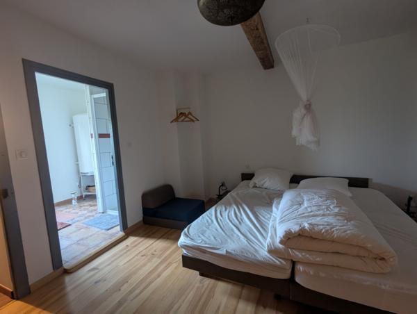 Maisons  de charme en pierre de pays 6 chambres , gite de rapport indépendant et jardin