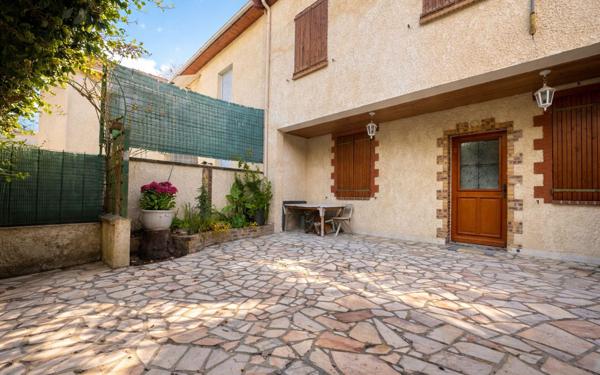 Maison à vendre    6 pièces • 89,80 m2 Montreuil