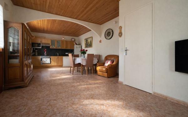 Maison à vendre    6 pièces • 89,80 m2 Montreuil