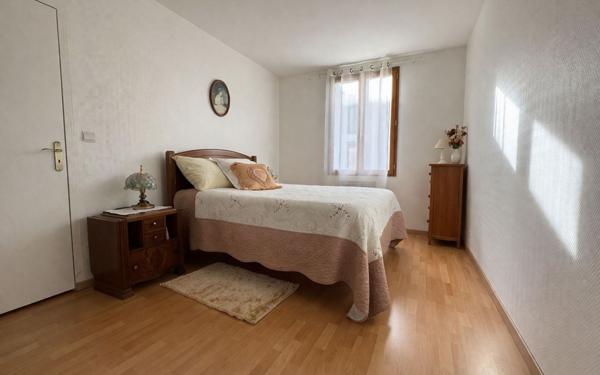 Maison à vendre    6 pièces • 89,80 m2 Montreuil