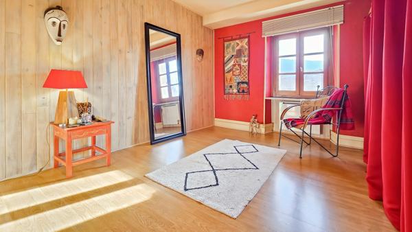 SUPERBE CORPS DE FERME RÉNOVÉ – CHARME, VOLUMES ET POTENTIEL