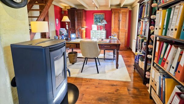 SUPERBE CORPS DE FERME RÉNOVÉ – CHARME, VOLUMES ET POTENTIEL