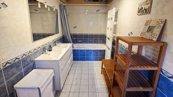 SUPERBE CORPS DE FERME RÉNOVÉ – CHARME, VOLUMES ET POTENTIEL