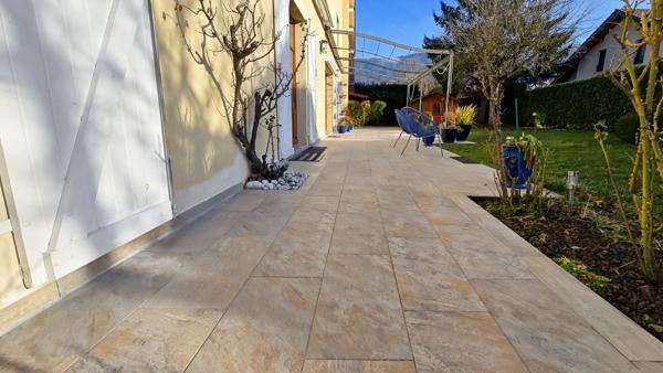 SUPERBE CORPS DE FERME RÉNOVÉ – CHARME, VOLUMES ET POTENTIEL